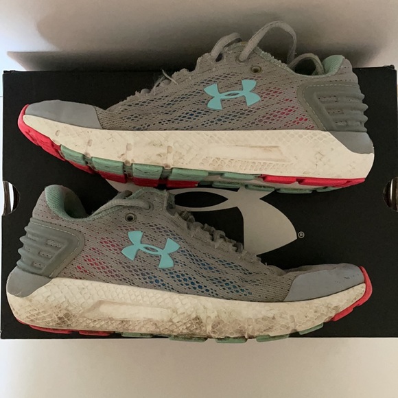 UNDER ARMOUR Charged Rogue girls 3.5 very used condition - Picture 10 of 14